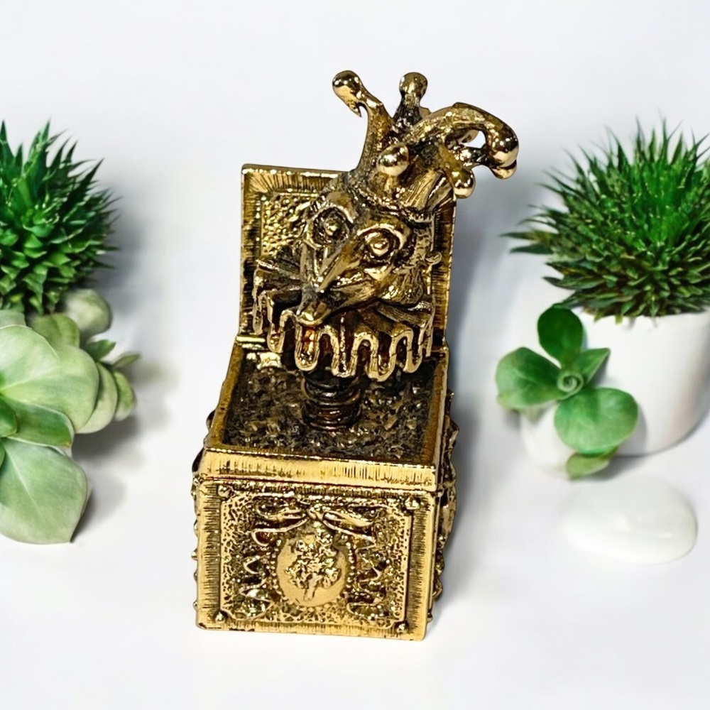 Vintage MAX FACTOR Hypnotique Figural "Jack in the Box" Compact Gold Tone
